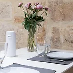 Design & Cosy - Centre Historique Ecusson Lejlighed *