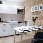 Design & Cosy - Centre Historique Ecusson