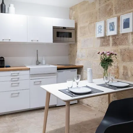 Design & Cosy - Centre Historique Ecusson