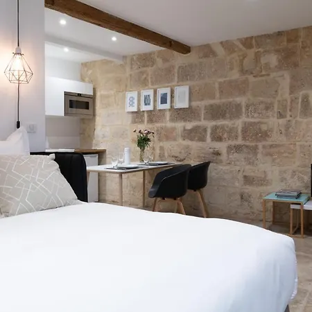 Design & Cosy - Centre Historique Ecusson Apartamento
